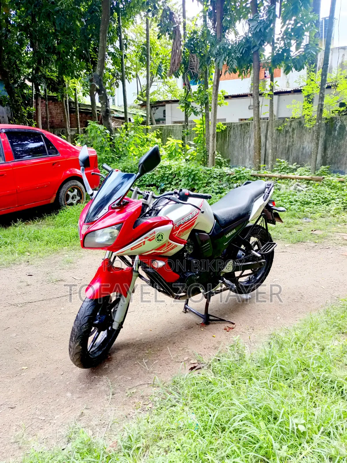 Yamaha 2015 Red