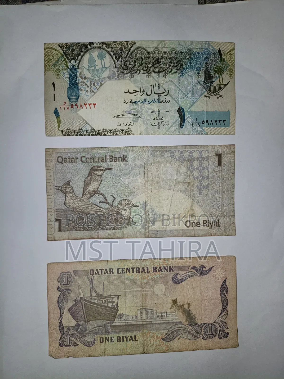 Note collection of various countries for collectors.