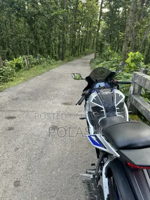 Yamaha R1 2023 Silver