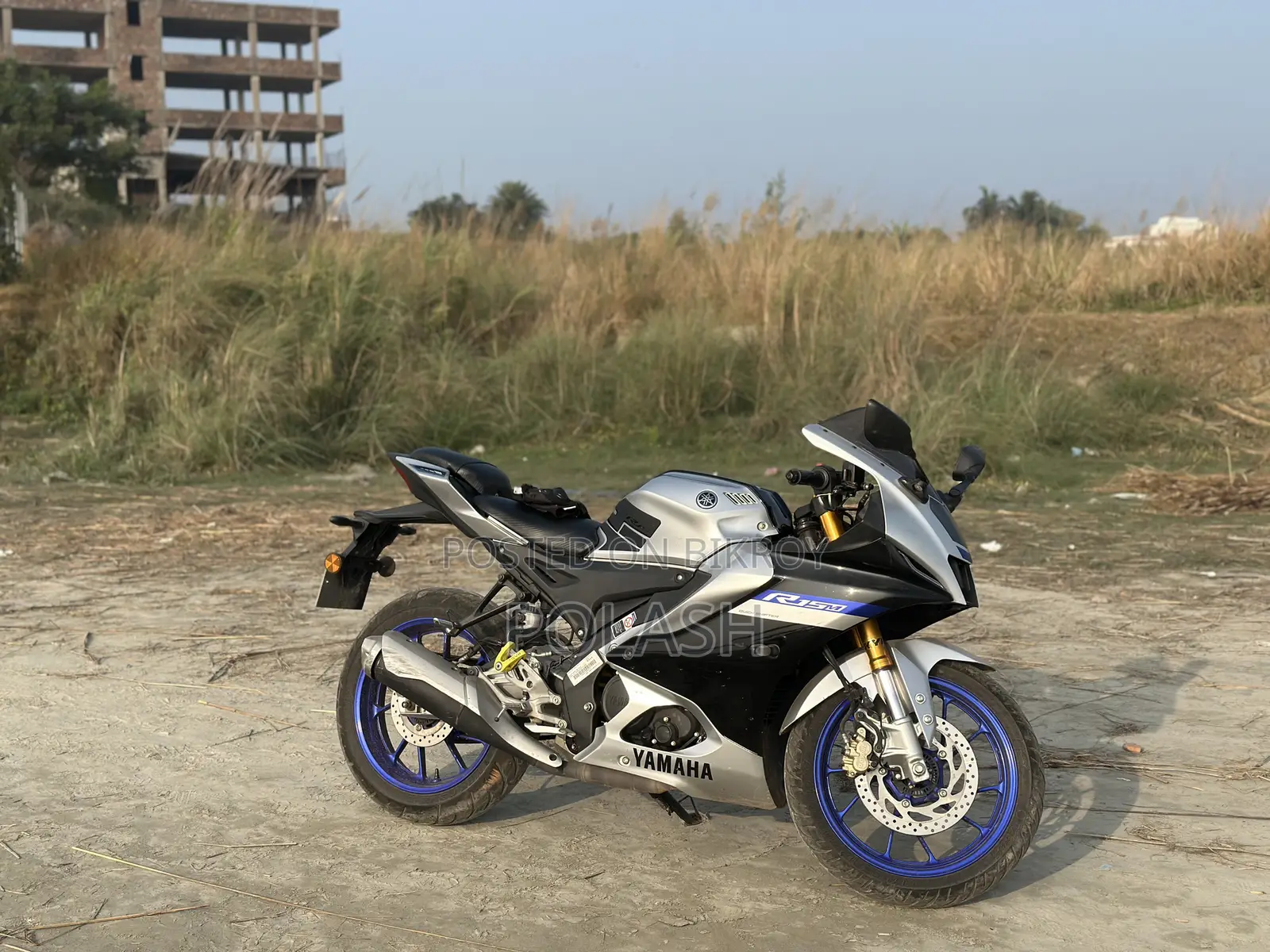 Yamaha R1 2023 Silver
