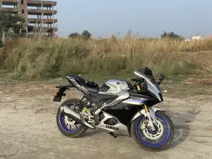 Yamaha R1 2023 Silver