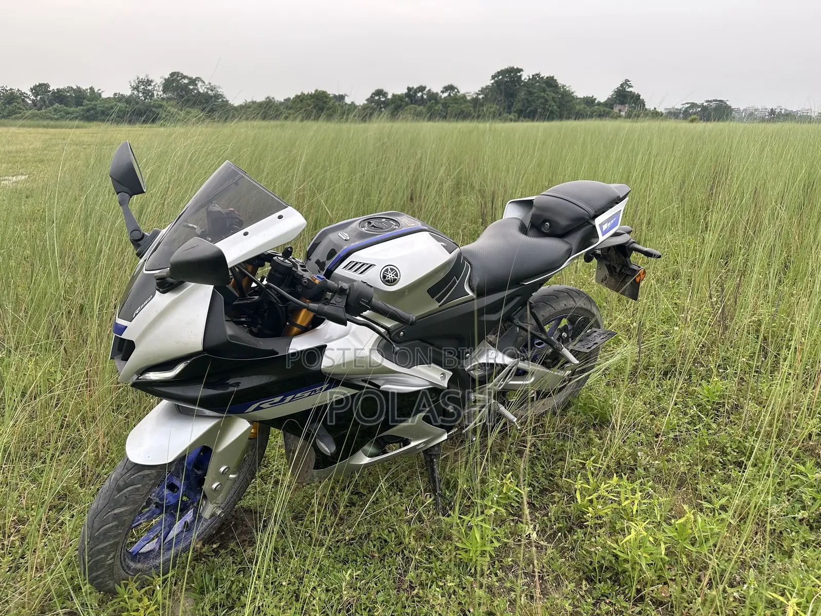 Yamaha R1 2023 Silver