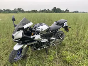 Yamaha R1 2023 Silver