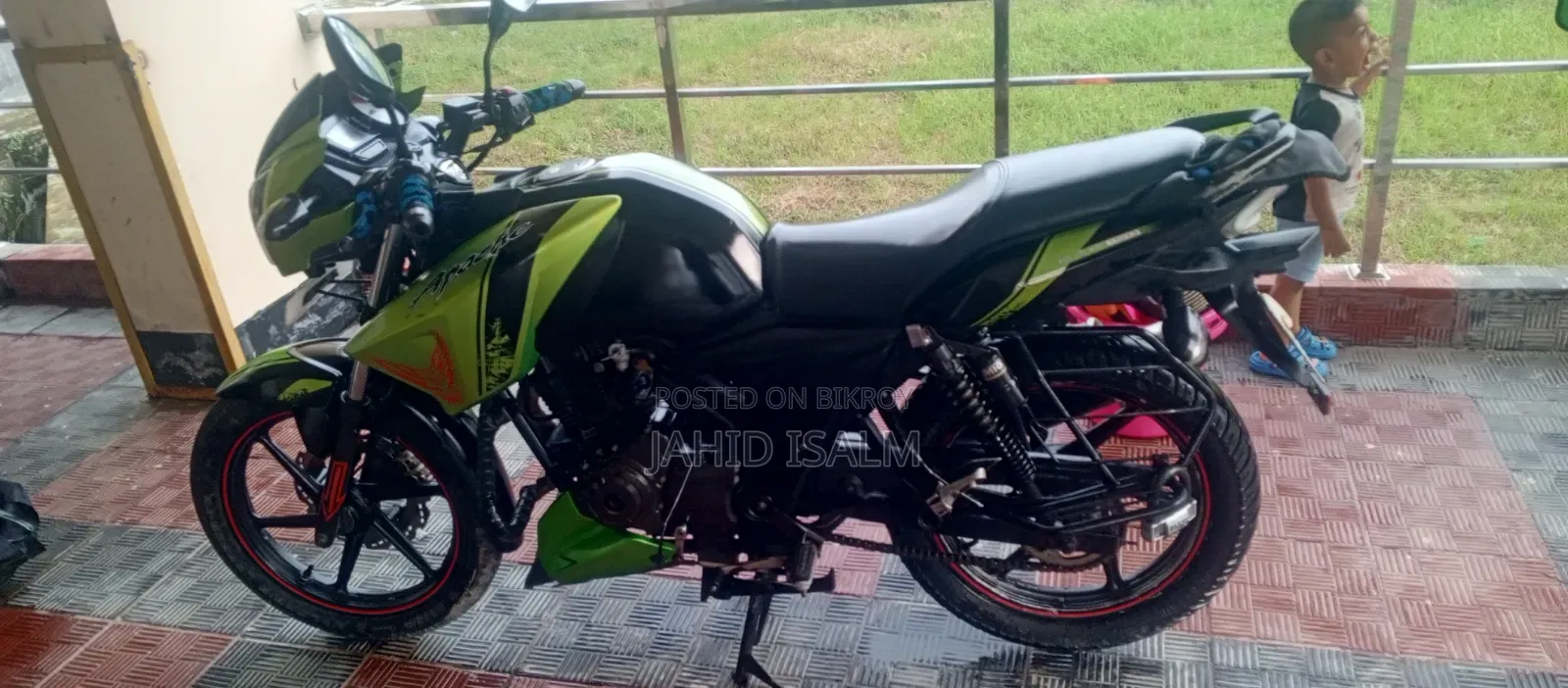 TVS Apache RTR 160 2V 2016 Green