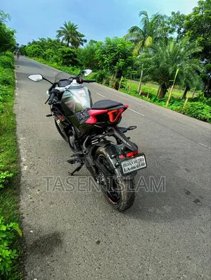 New CFMoto 300SR 2025 Silver