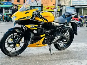 Suzuki GSX-R150 2024 Yellow