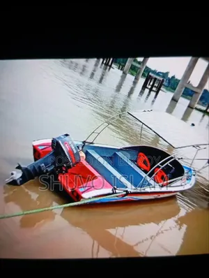 স্পিড বোট