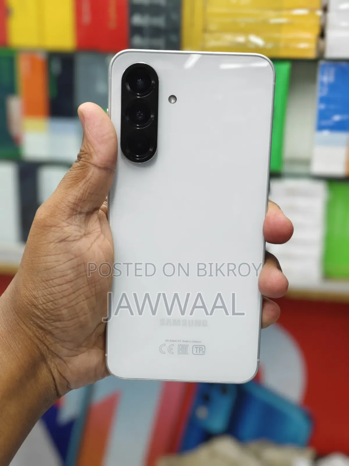 স্যামসাং গ্যালাক্সি এ৫৬ ১২৮ জিবি হোয়াইট