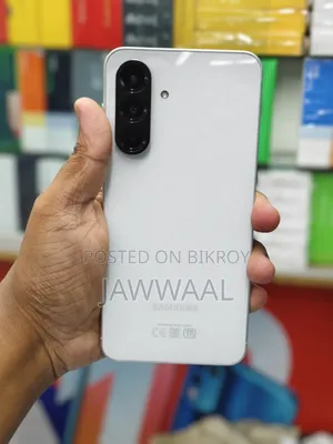 স্যামসাং গ্যালাক্সি এ৫৬ ১২৮ জিবি হোয়াইট