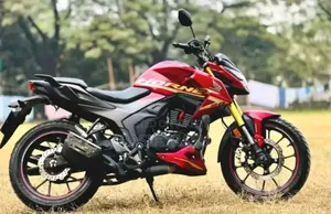 Honda Hornet 2024 Red