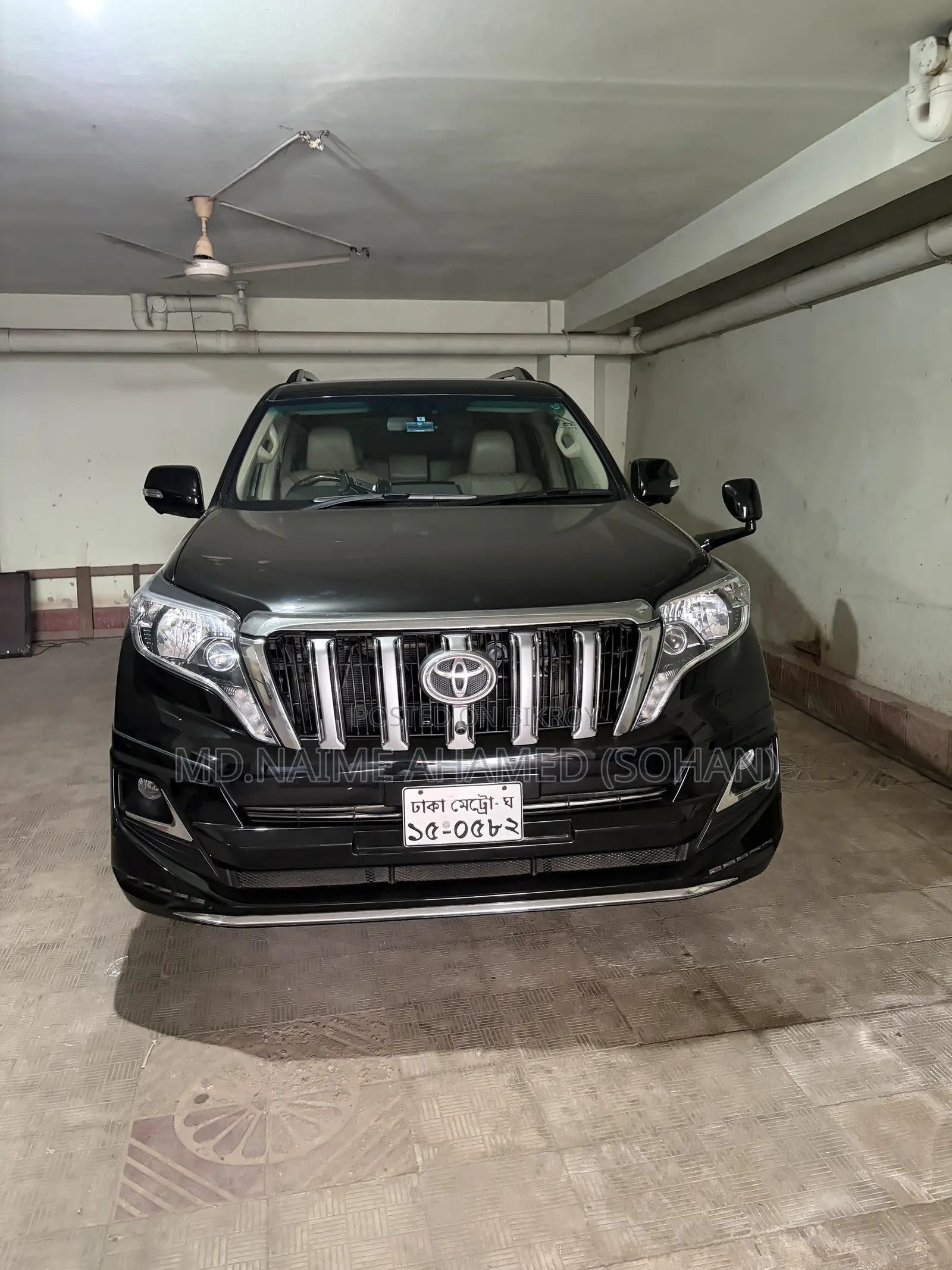টয়োটা ল্যান্ড ক্রুজার প্রাডো ২০১১ কালো