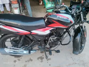 বাজাজ ডিসকভার ১২৫ ২০২২ ব্ল্যাক
