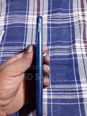 ওয়ালটন প্রিমো আর৮ ৬৪ জিবি নীল