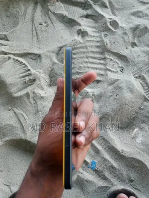 EL 8 GB Yellow