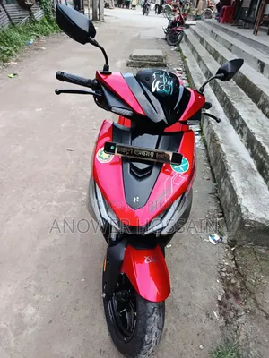 হিরো জুম ১২৫ ২০২৬ লাল