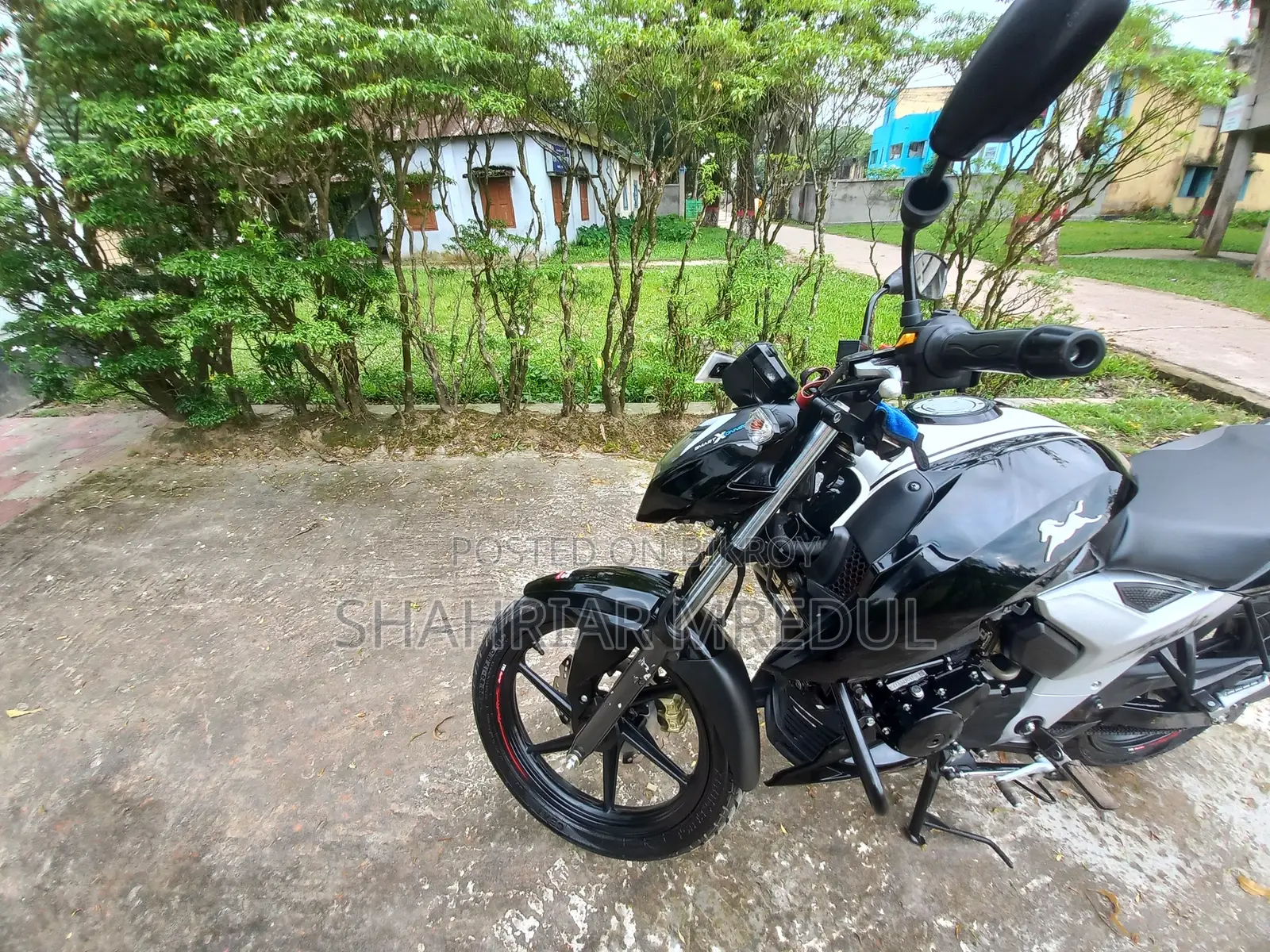 নতুন টিভিএস আপাচি আরটিআর ১৬০ ৪ভি ২০২৫ কালো