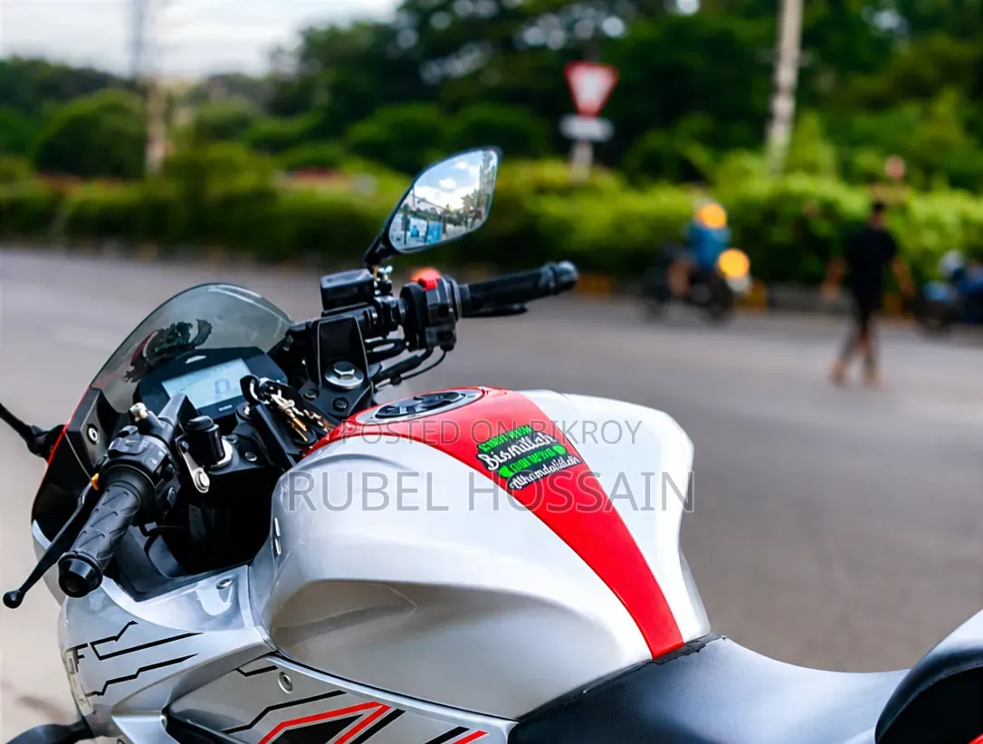 Suzuki Gixxer SF 2024 Silver