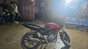 Bajaj Pulsar 150 2012 Red