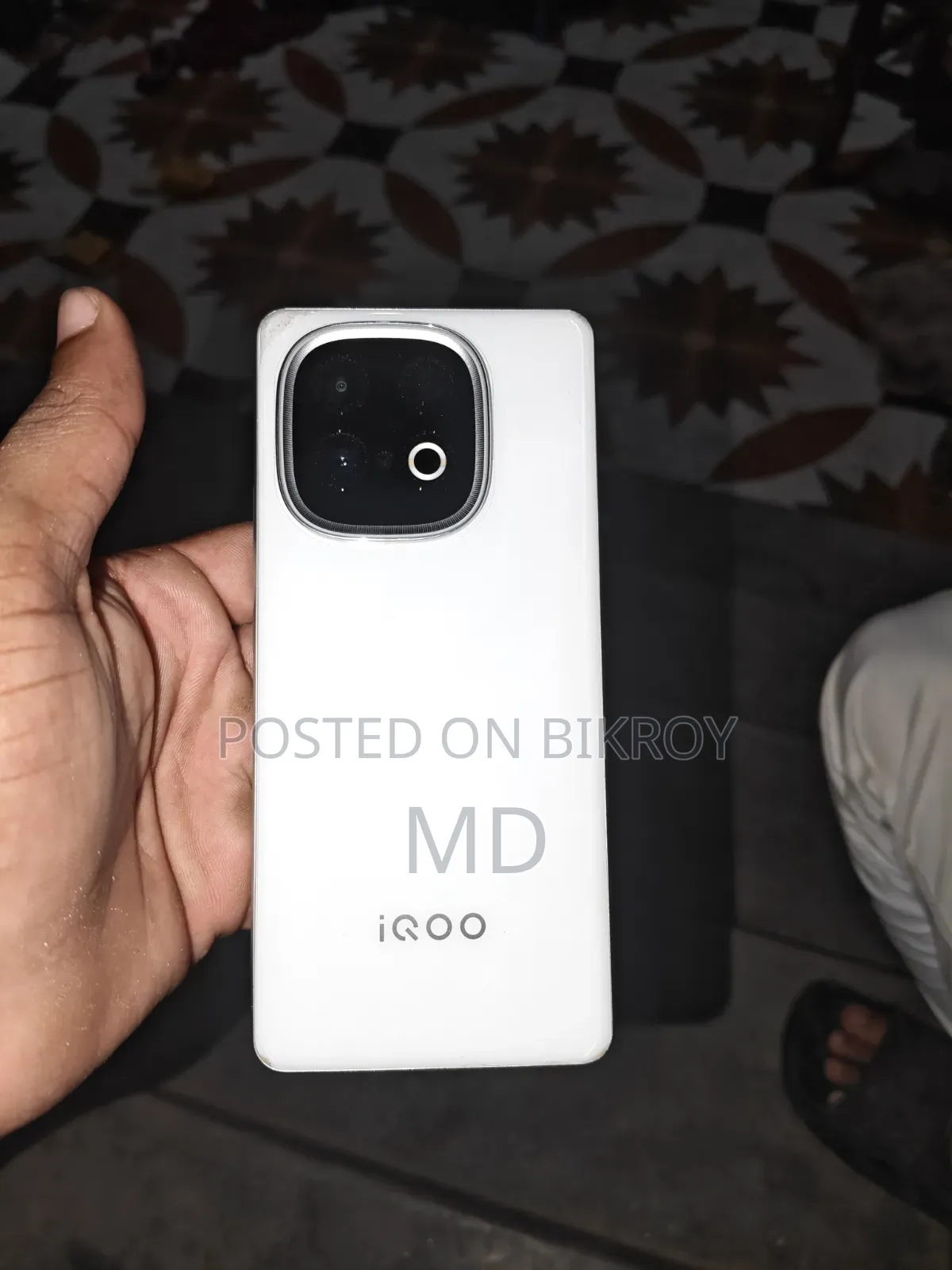 আইকিউওও জেড১০ ২৫৬ জিবি হোয়াইট
