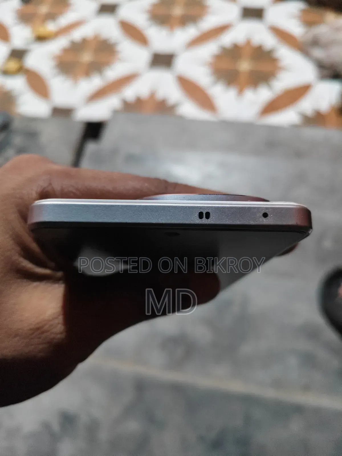আইকিউওও জেড১০ ২৫৬ জিবি হোয়াইট