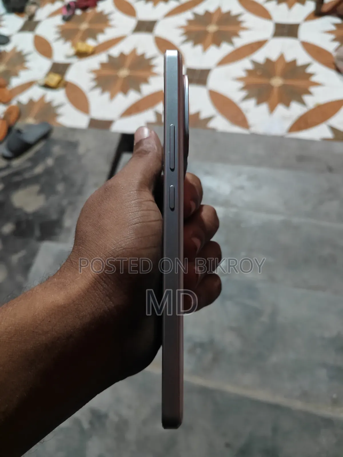 আইকিউওও জেড১০ ২৫৬ জিবি হোয়াইট