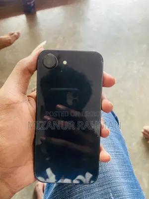 Apple iPhone 16e 128 GB Black