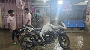 Yamaha YZF-R 2017 White