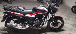 বাজাজ ডিসকভার ১২৫ ২০২১ লাল