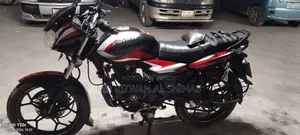 বাজাজ ডিসকভার ১২৫ ২০২১ লাল