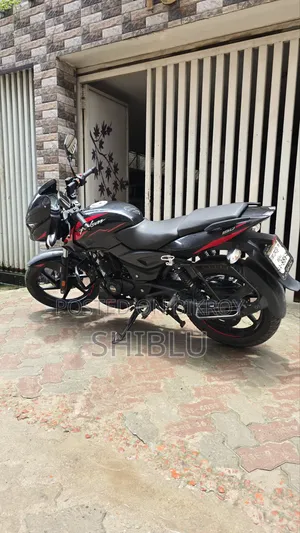 Bajaj Pulsar 150 2022 Red