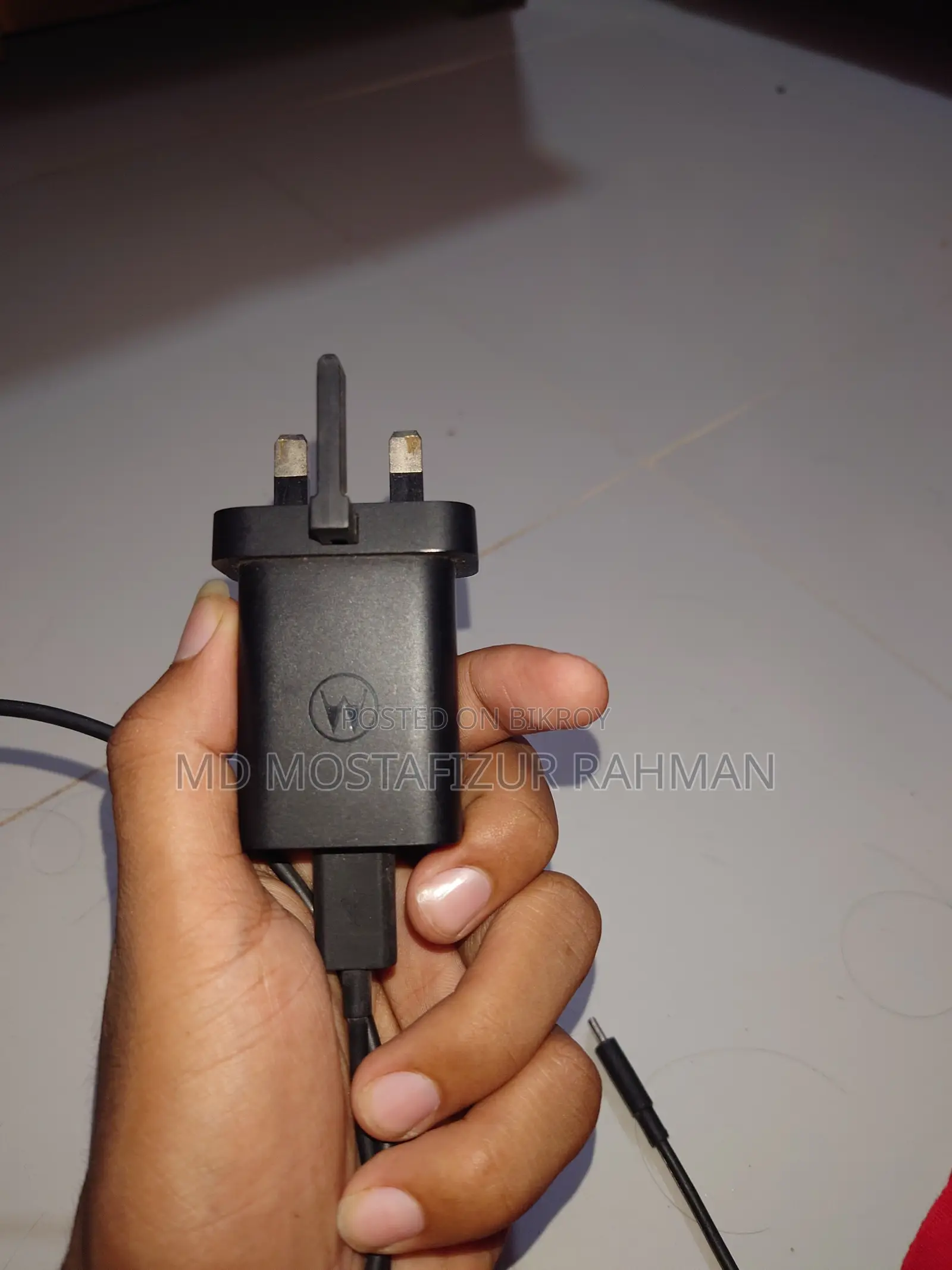 মোটোলোরা অরিজিনাল ২০ডব্লিউ চার্জার