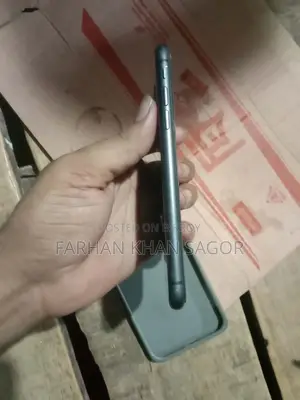 New Apple iPhone 11 128 GB Black