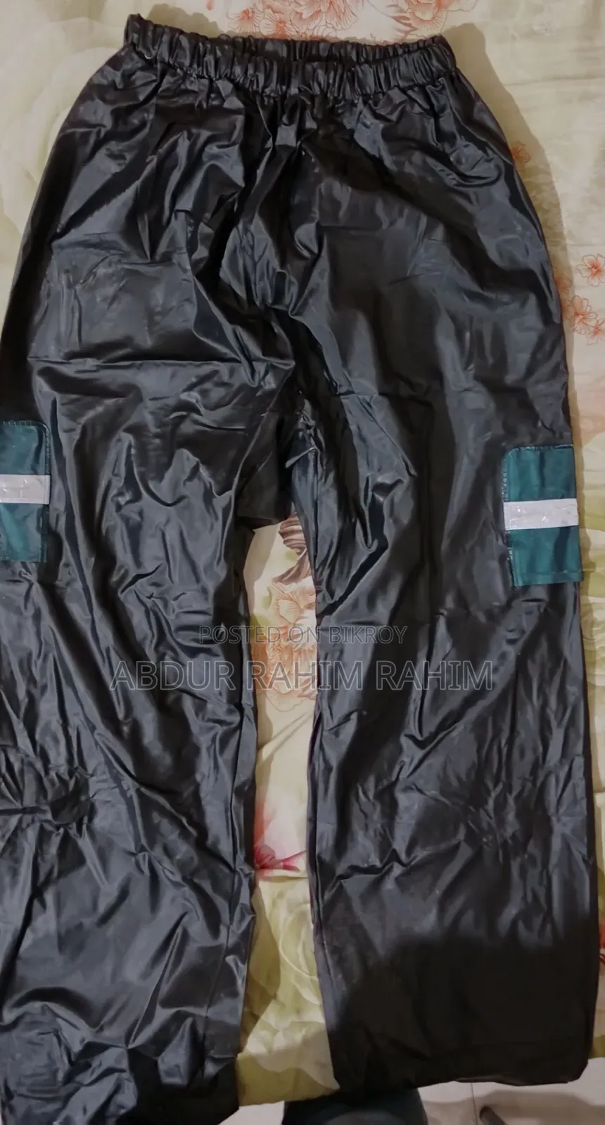 ভালো মানের রেইনকোট বিক্রি করা হবে