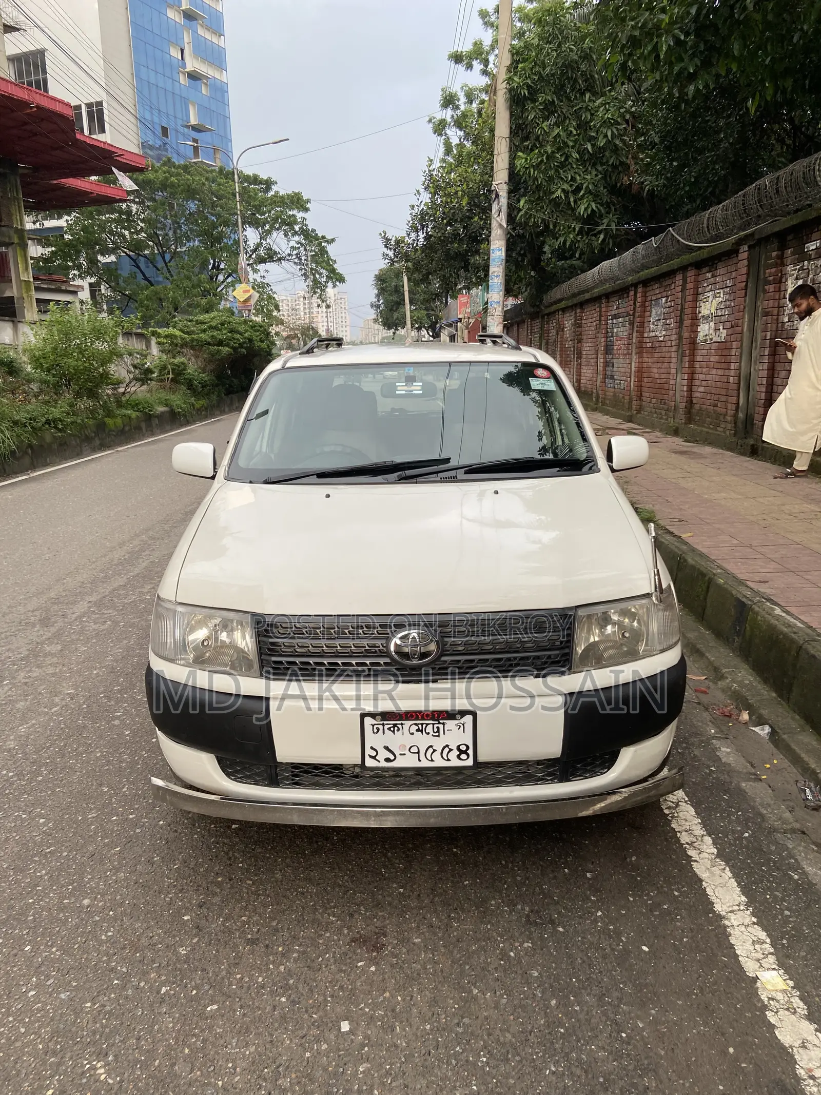 টয়োটা প্রোবক্স ২০০৪ হোয়াইট