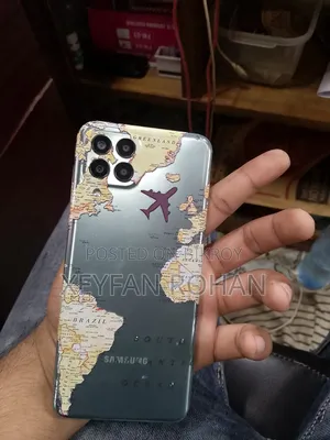 স্যামসাং গ্যালাক্সি এম৩৩ ৫জি ১২৮ জিবি হোয়াইট