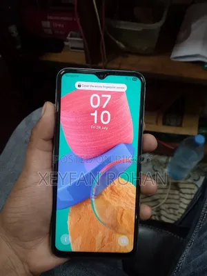 স্যামসাং গ্যালাক্সি এম৩৩ ৫জি ১২৮ জিবি হোয়াইট