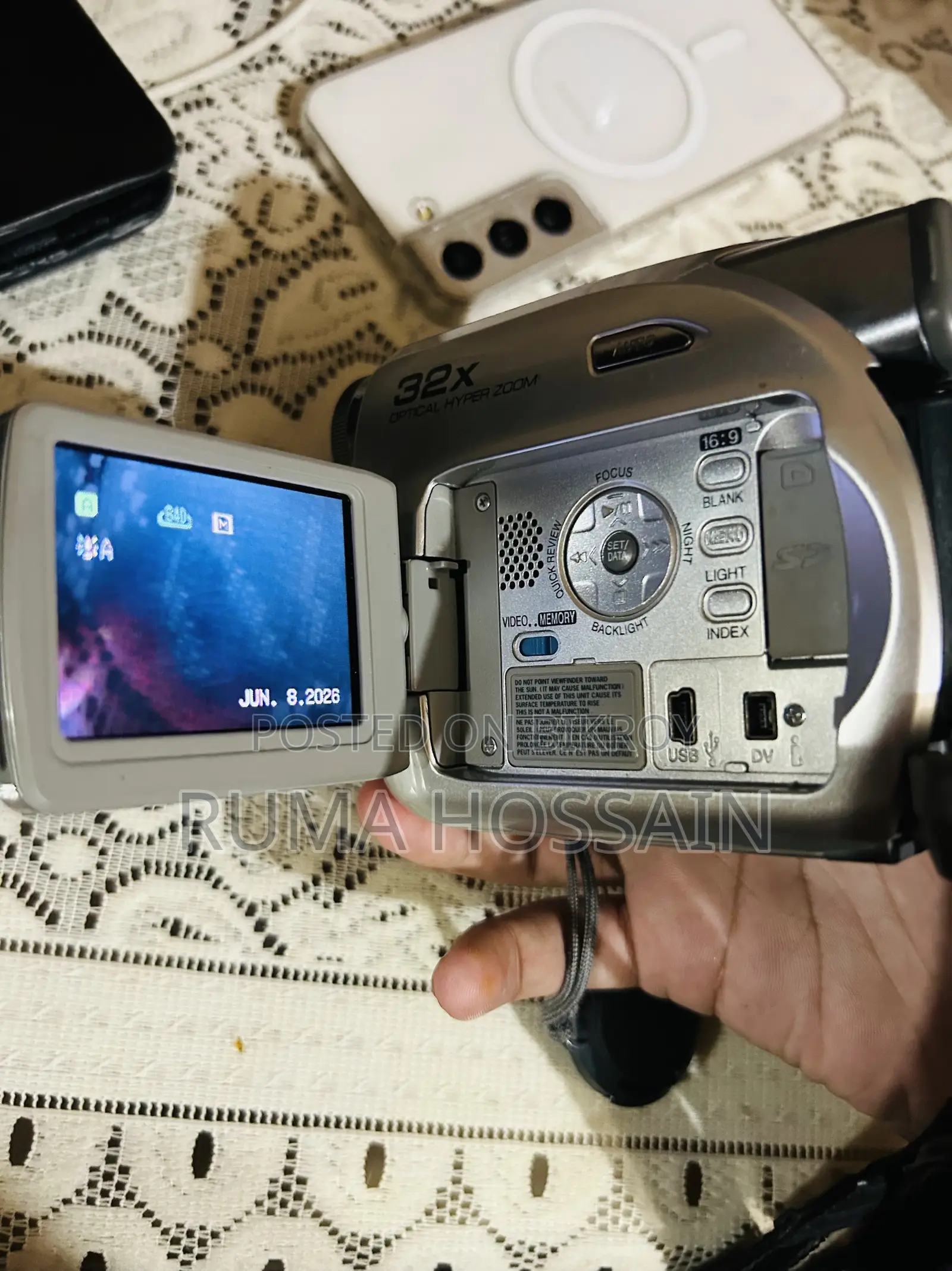 JVC GR-D395U Digital Video Camera (A MiniDV Camcorder)