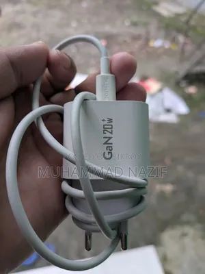 ফোনেং চার্জার বিক্রির জন্য।