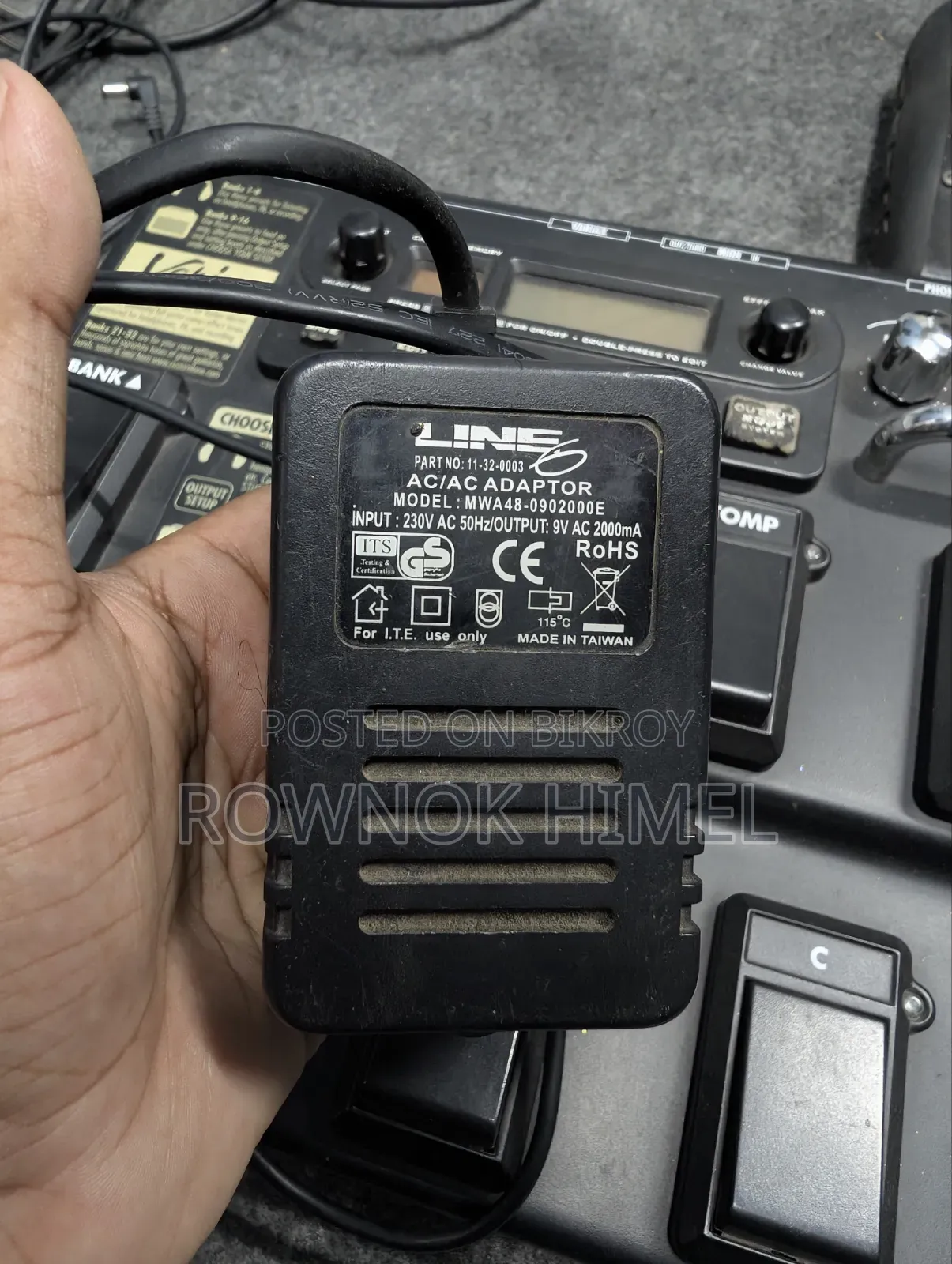 Line 6 Pod XT Live With Original Adapter, Bag and USB Cable