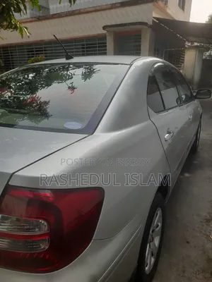 টয়োটা প্রমিও ২০০৪ সিলভার