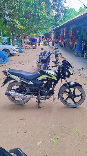 টিভিএস মেট্রো ২০১৮ কালো