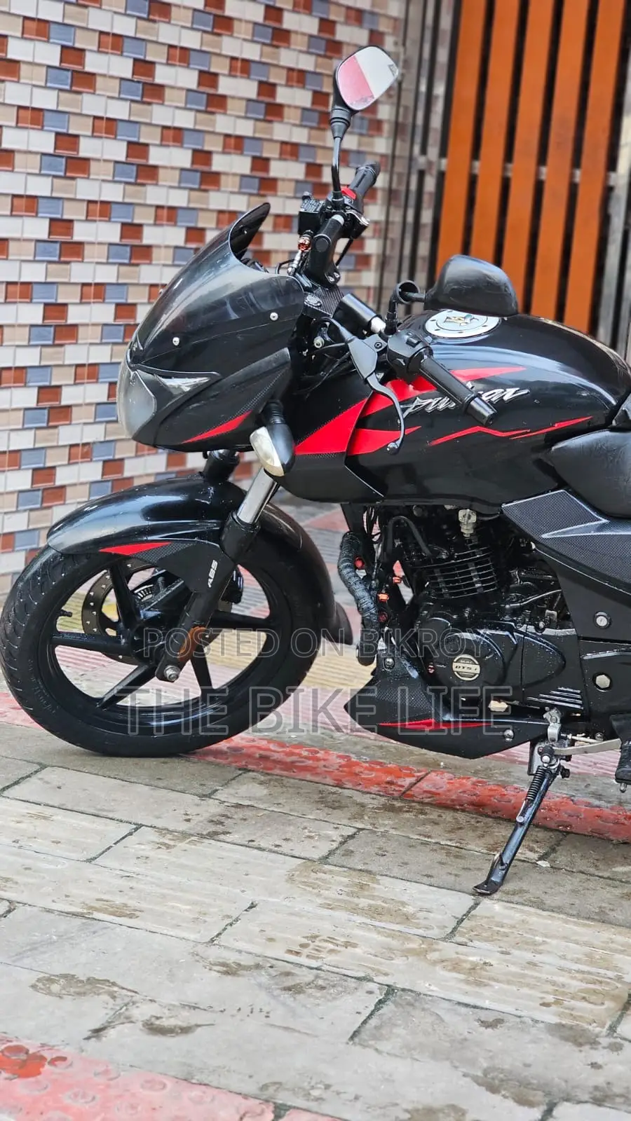 Bajaj Pulsar 150 2023 Black