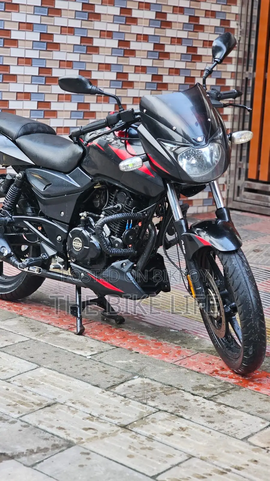 Bajaj Pulsar 150 2023 Black