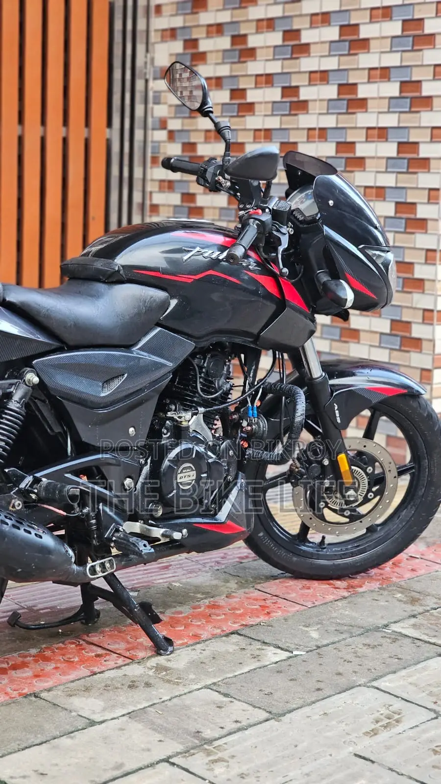 Bajaj Pulsar 150 2023 Black
