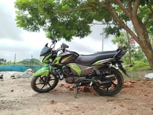 টিভিএস স্ট্রাইকার ১২৫ ২০১৯ গ্রিন