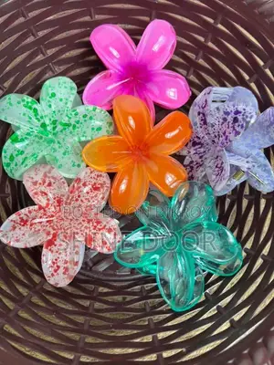 Stylish Floral Hair Clip Hair Claw