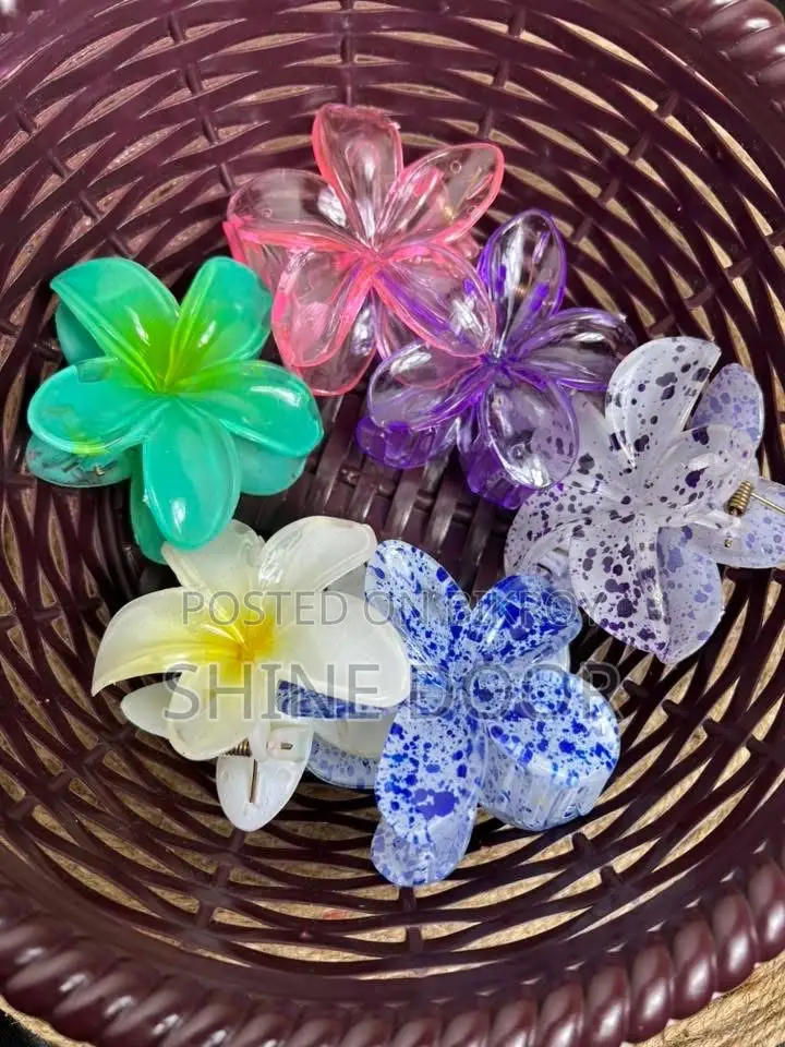 Stylish Floral Hair Clip Hair Claw