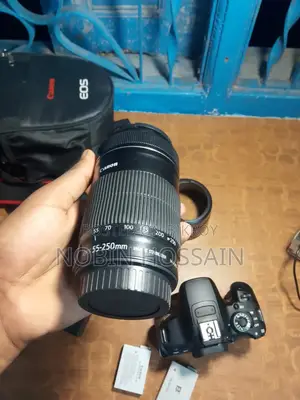 Canon EOS 650D (Rebel T4i) DSLR Camera + 55-250mm Lens