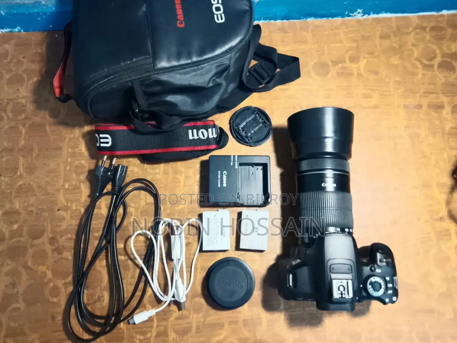 Canon EOS 650D (Rebel T4i) DSLR Camera + 55-250mm Lens