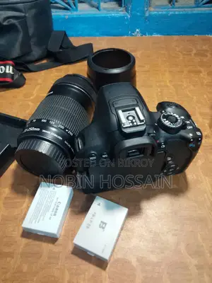 Canon EOS 650D (Rebel T4i) DSLR Camera + 55-250mm Lens